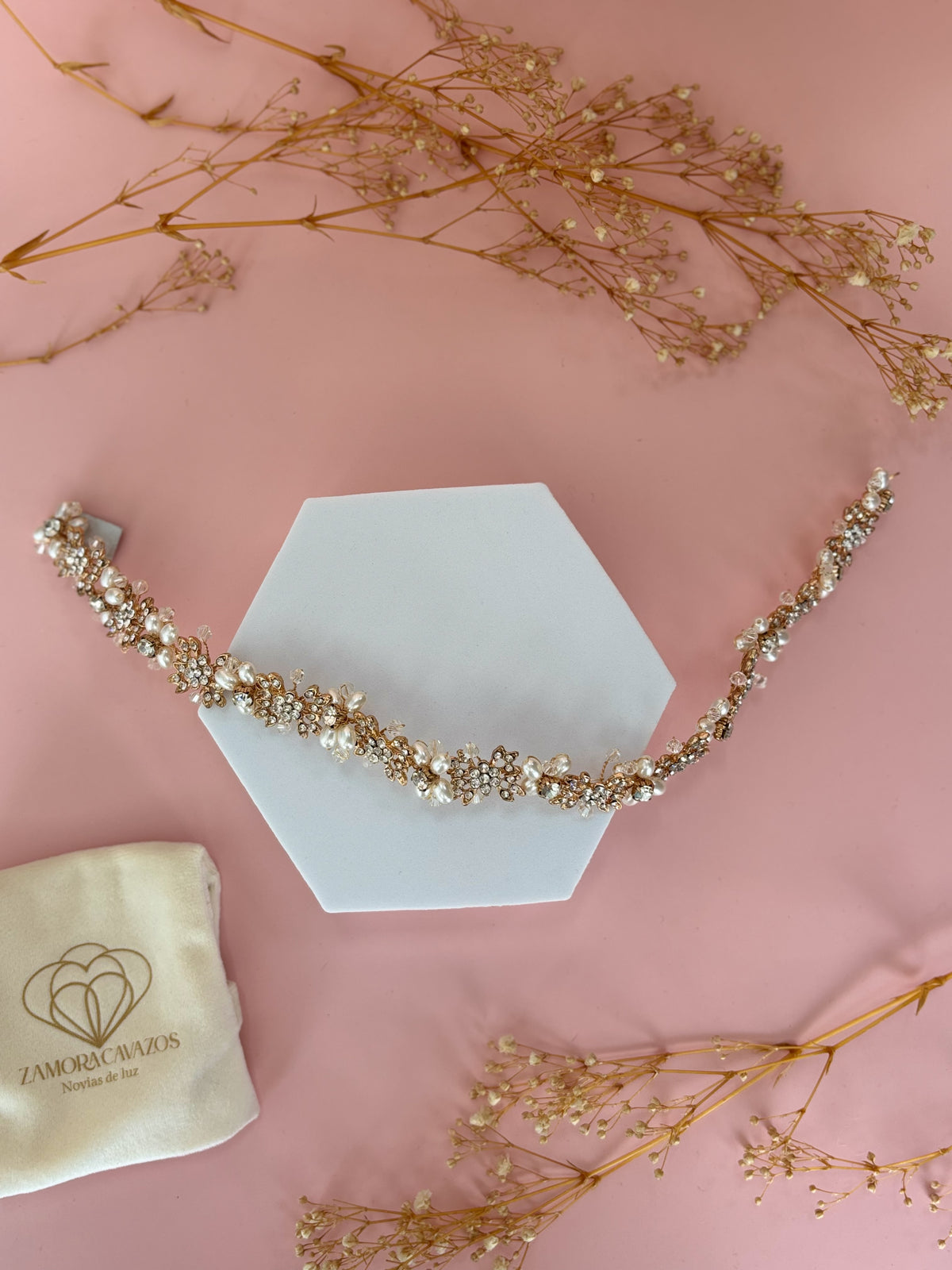 Tiara vitoria